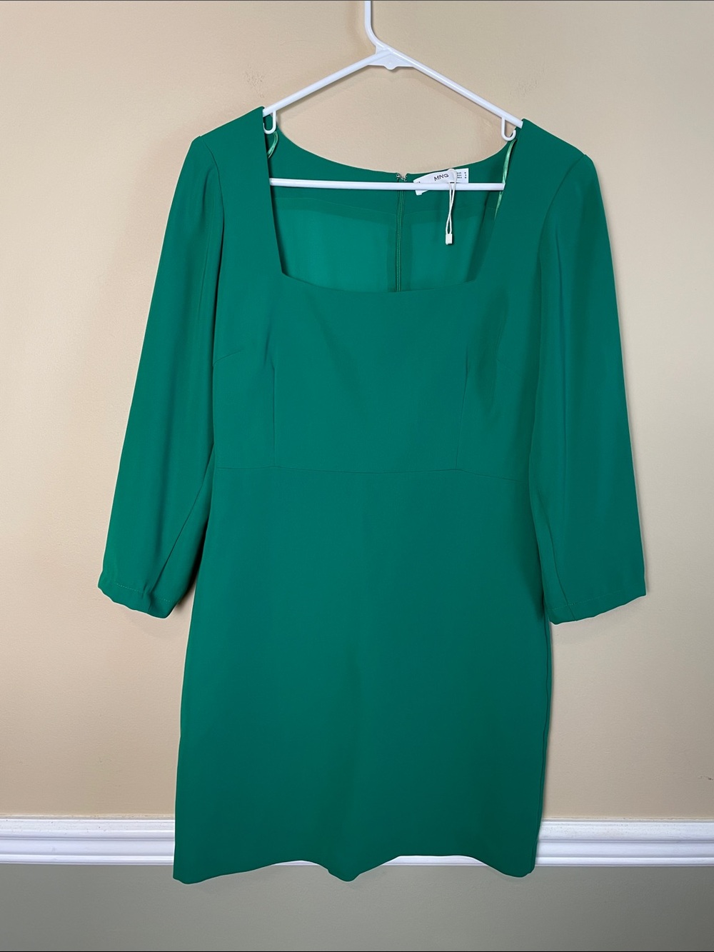 NWOT MNG Women’s Square Neck Kelly Green 7/8 Sleeve Chic Sheath Dress